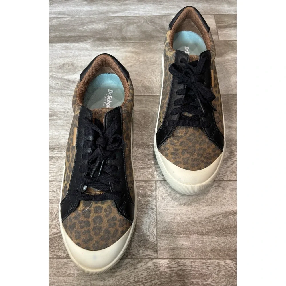 Size 9.5W - Dr. Scholl's Lace Up Leopard Print‎ Time Off Sneakers Shoes